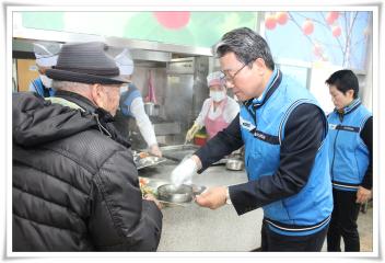 정읍시의회의원 노인복지회관및 만복원 봉사활동